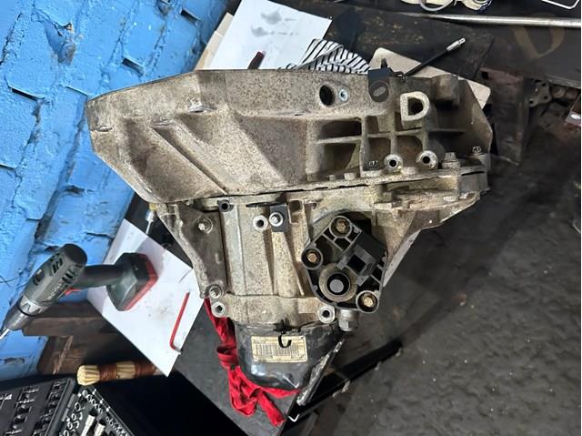  8200977061 Renault (RVI)