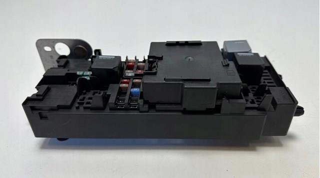  Land Rover LR172494
