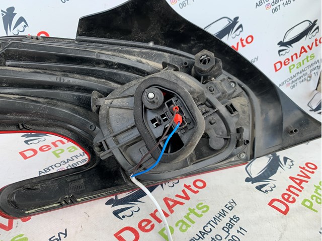 Купити 9810430580 Peugeot/Citroen Задня права фара