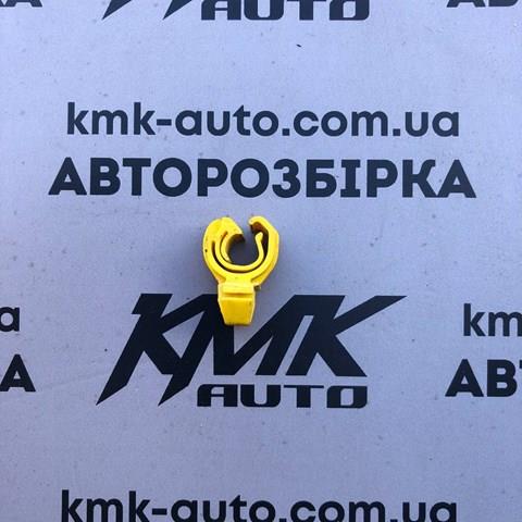 Фіксатор підпори капота 13249044 General Motors