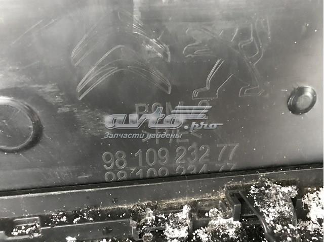 9810923277 Peugeot/Citroen Бампер передній в зборі