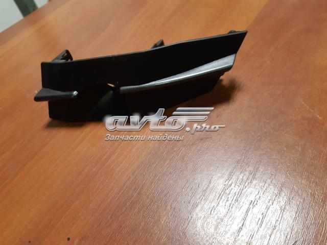 5312733020 Toyota Заглушка бампера буксирувального гака, передні праві