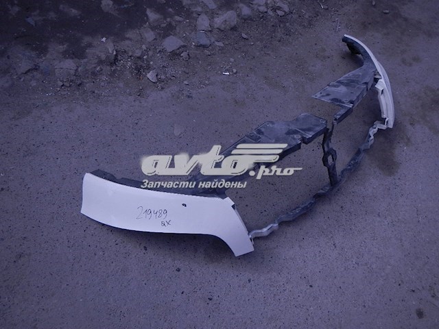 620721LA0H Nissan/Infiniti Молдинг бампера переднього, центральний