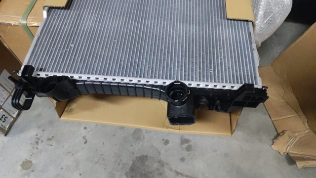 550308 NRF Радіатор охолодження двигуна