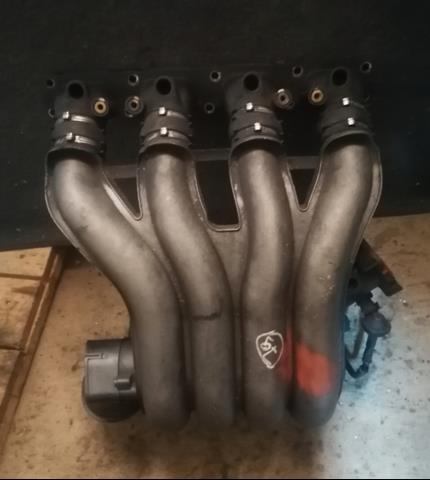 Впускний колектор на Audi A4 B6 8E2