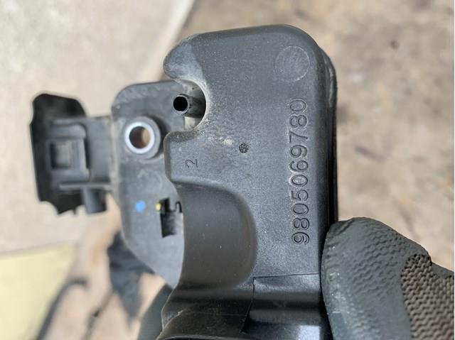 Купити 9805069780 Peugeot/Citroen Бачок/демпфер вакуумної системи двигуна
