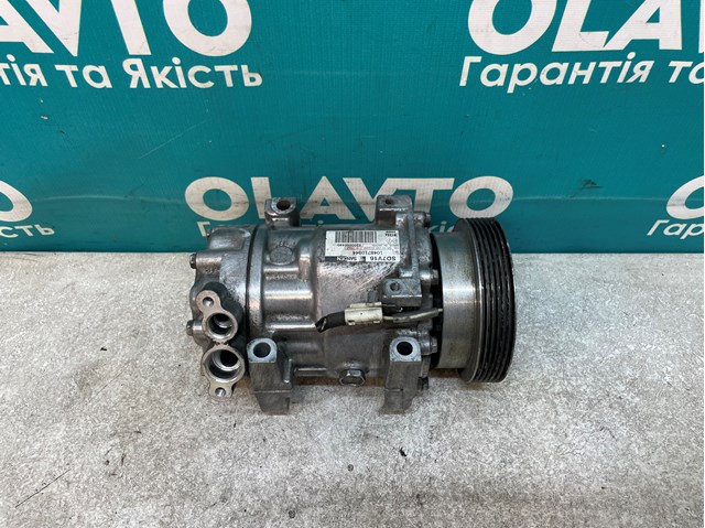 Компресор кондиціонера 926004435R Renault (RVI)