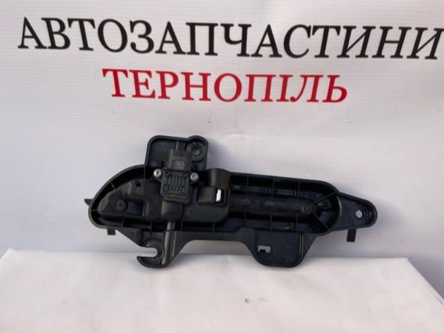 Ручка двері правою зовнішня перед/зад 108183200H Tesla