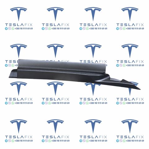  150493300A Tesla