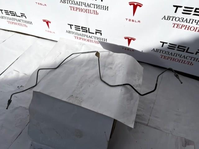 Трубка гальмівна, задня, права Tesla 104471400C ціна, від 6.33 USD