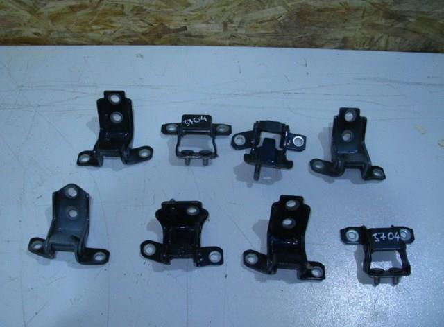 KD5373240A Mazda Петля задніх дверей, лівих