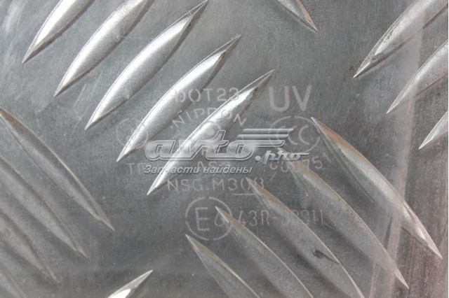 Купити 82301JK000 Nissan/Infiniti Скло задньої двері лівої