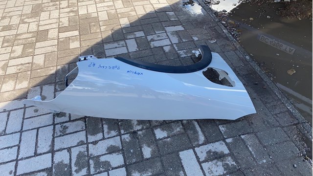Купити 9J1821102YGRV Porsche Крила