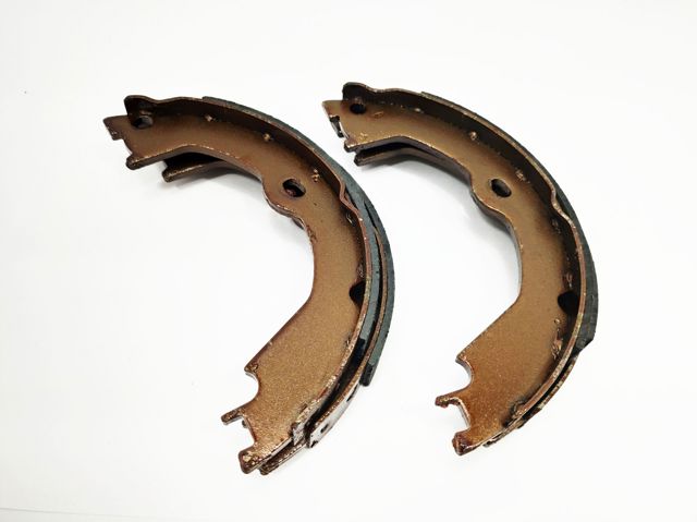 M113502210 Chery Гальмівні колодки ручника