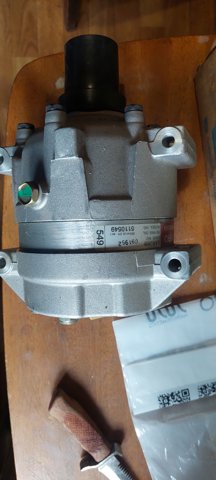 Компресор кондиціонера 5110549 General Motors