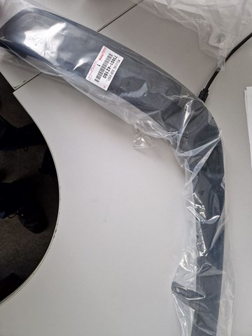 Розширювач/накладка арки переднього крила, правий на Toyota RAV4 V A5