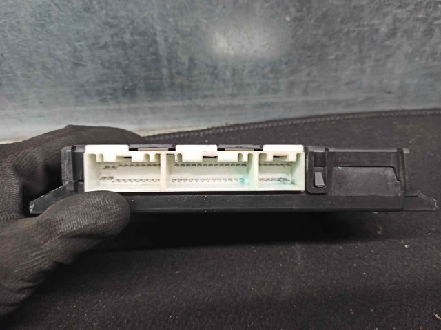  Jaguar 4R8313C791BB ціна, від 12.31 USD