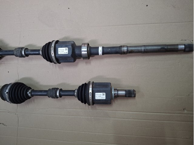 Купити FTF22550X Mazda Піввісь права