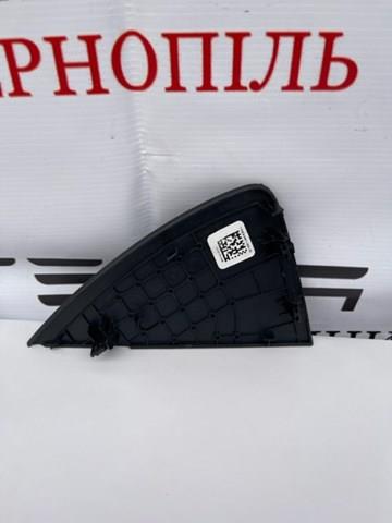 Кришка бічна панелі "торпедо", ліва Tesla 108336100D ціна, від 4.03 USD
