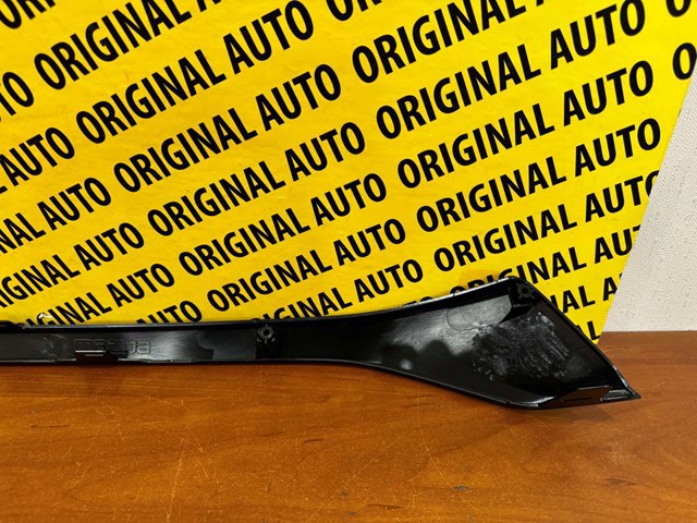 Купити KMV650121 Mazda Накладка переднього бампера