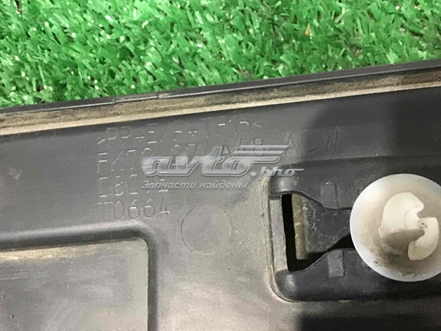 Молдинг задніх правих дверей, нижній Land Rover LR058532 ціна, від 50.85 USD
