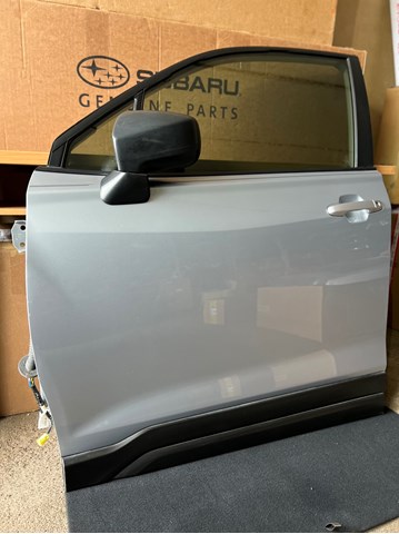 Купити 60009SJ0519P Subaru Двері кабіни