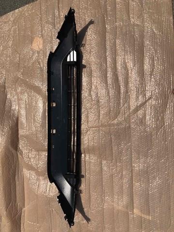 Решітка переднього бампера, нижня Toyota 5311342180C0 ціна, від 84.65 USD