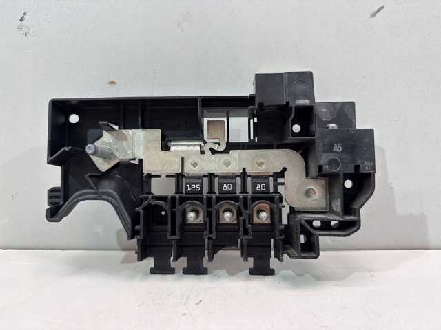 Коробка запобіжників Mercedes A1775404407 ціна, від 112.76 USD