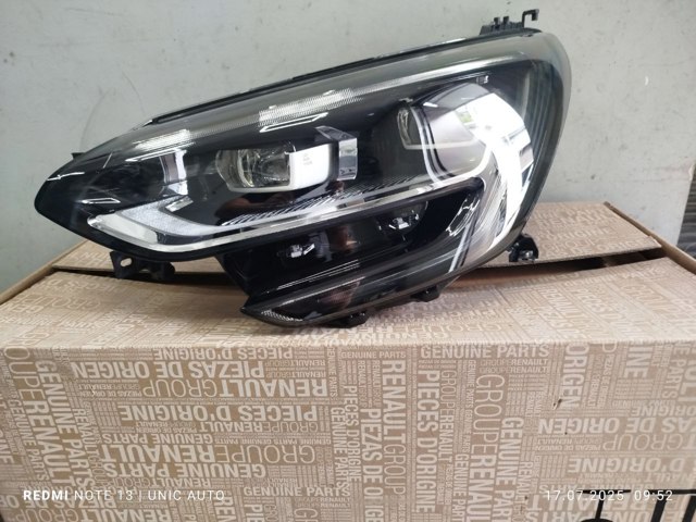 Фара ліва 260602075R Renault (RVI)