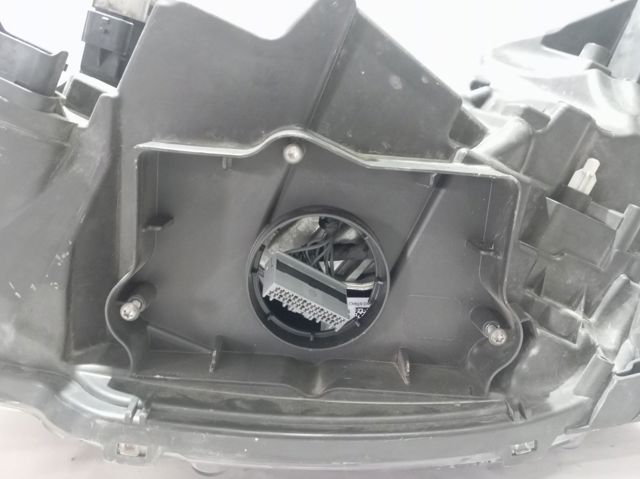 Фара Peugeot/Citroen 9807241780
