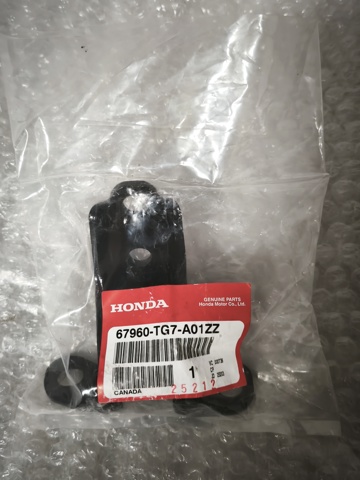  67960TG7A01ZZ Honda
