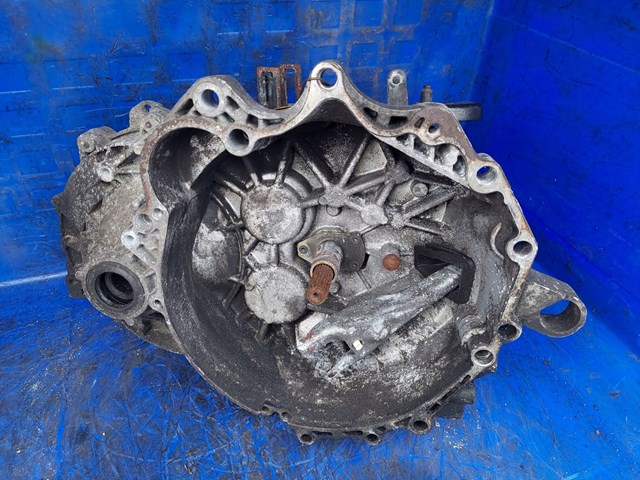 Купити Коробка передач Volvo S70  LS, LT