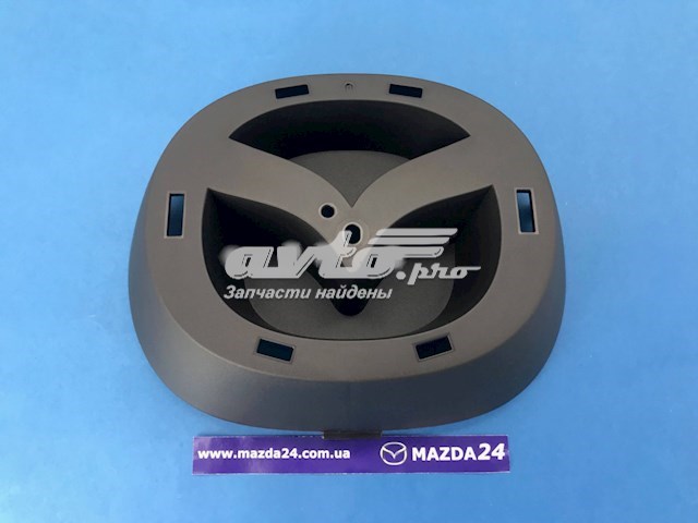KB8A50722A Mazda Кронштейн емблеми решітки радіатора