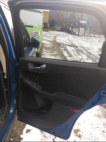 Двері пасажирські задні праві на Ford Escape III DFK