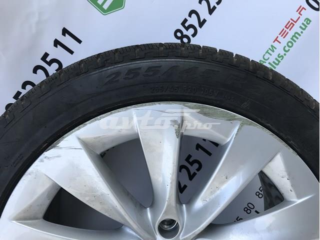 102724400B Tesla Диски колісні литі (легкосплавні, титанові)