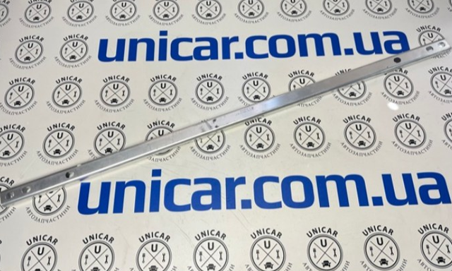 Балка радіатора нижня Mercedes A1676262200 ціна, від 33.37 USD