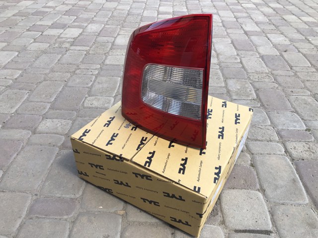 Ліхтар задній лівий Polcar 6923873E ціна, від 52.06 USD