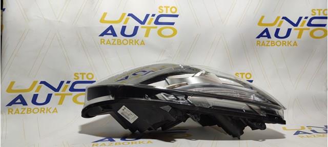 Купити 7701071368 Renault (RVI) Права блок фара