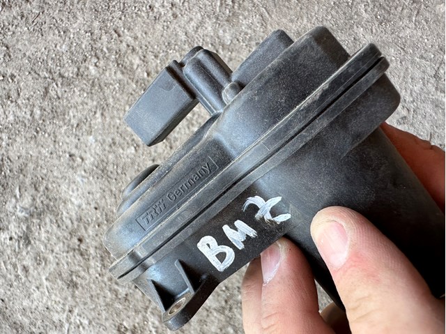  BMW 32357541 ціна, від 84.65 USD