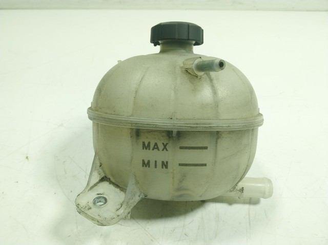 Бачок системи охолодження двигуна розширювальний Hyundai Tucson III позашляховик (TL) (2015 - 2023) ціна, від 32.38 USD