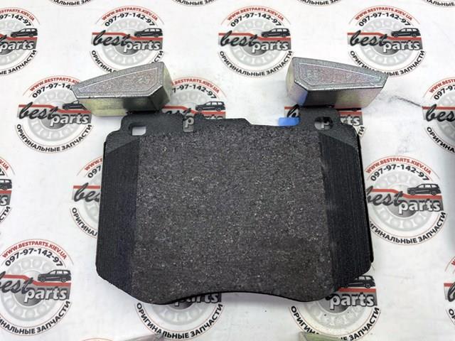 Передні тормозні колодки A0004208503 Mercedes