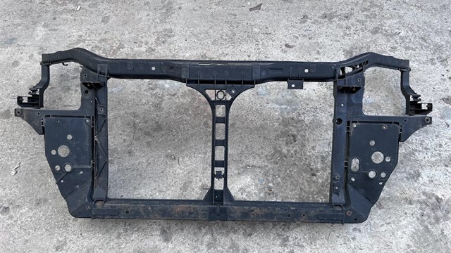 Кронштейн кріплення радіатора Hyundai/Kia 641011EXXX