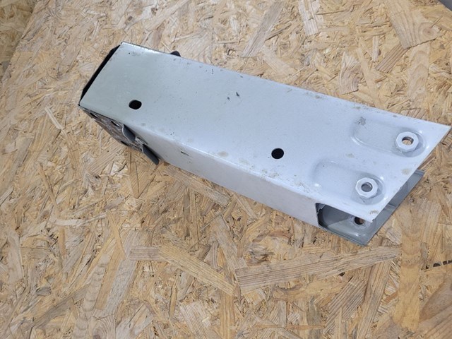 Лонжерон рами передній лівий Tesla 108814800F ціна, від 35.47 USD