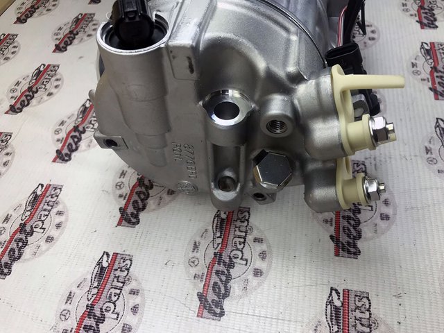 LR112584 Land Rover Компресор холодоагенту
