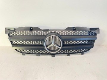 Решітка радіатора A9068800285 Mercedes