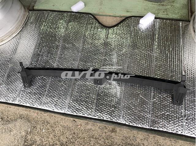 Кронштейн бампера переднього, центральний FPS FP7430991 ціна, від 9.52 USD