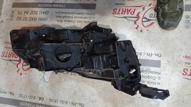 Купити 1674017680 Peugeot/Citroen Кронштейн-адаптер кріплення фари передньої, лівою
