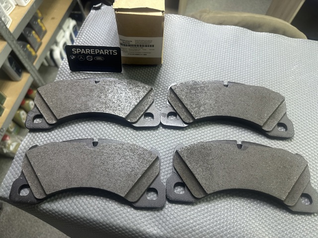 Тормозні колодки Porsche 9Y0698151BG