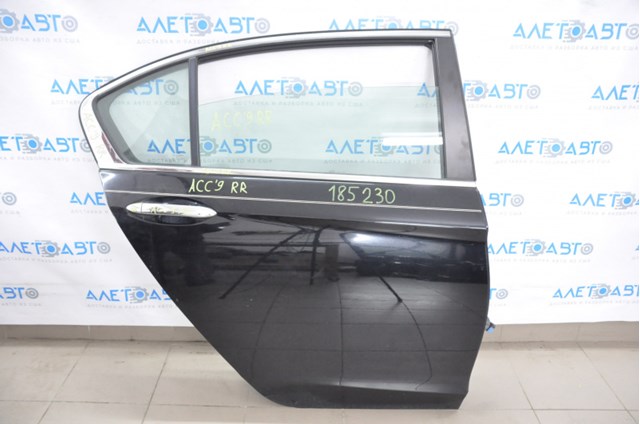 Двері задні, праві Honda 67510T2FM00ZZ ціна, від 372.93 USD