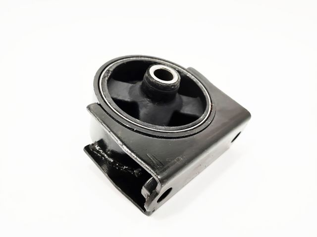 Подушка (опора) двигуна, передня Geely 1064000003 ціна, від 12.71 USD